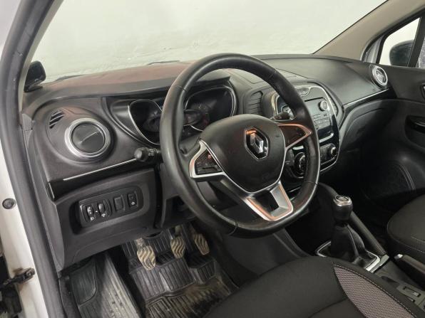 Renault Kaptur I Рестайлинг с пробегом 2021 года, цена 1 574 000 рублей, 113308 км, внедорожник, Автокод Объявления