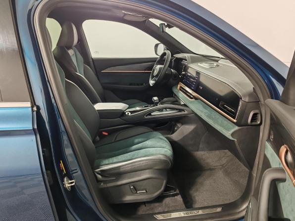 Geely Monjaro I с пробегом 2024 года, цена 3 099 000 рублей, 70101 км, внедорожник, Автокод Объявления