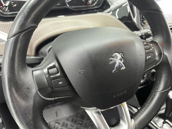 Peugeot 2008 I с пробегом 2014 года, цена 970 000 рублей, 86584 км, внедорожник, Автокод Объявления