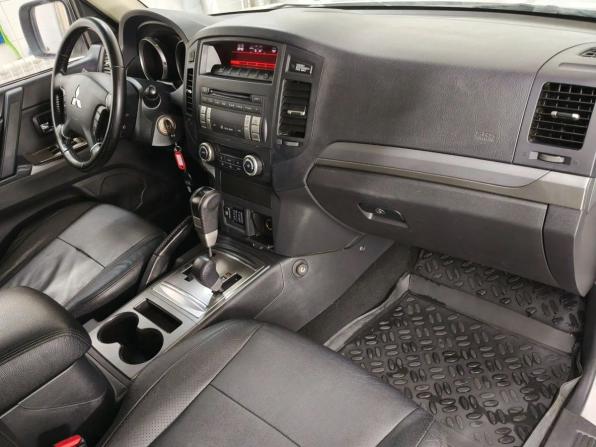 Mitsubishi Pajero IV Рестайлинг 1 с пробегом 2013 года, цена 2 050 000 рублей, 172328 км, внедорожник, Автокод Объявления