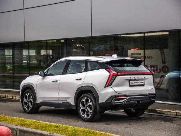 Geely Atlas II с пробегом 2023 года, цена 2 449 777 рублей, 62200 км, внедорожник, Автокод Объявления