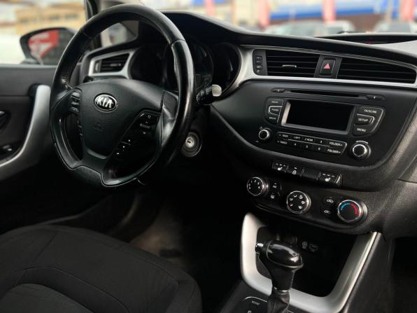 Kia Ceed II Рестайлинг с пробегом 2015 года, цена 1 130 000 рублей, 221736 км, универсал, Автокод Объявления