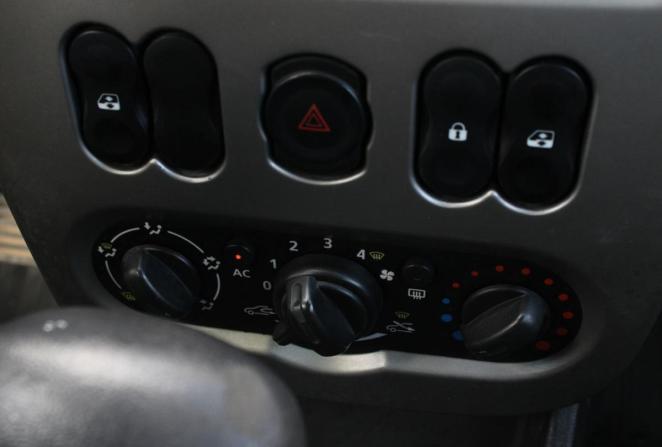 Renault Sandero I с пробегом 2012 года, цена 625 000 рублей, 206900 км, хэтчбек, Автокод Объявления