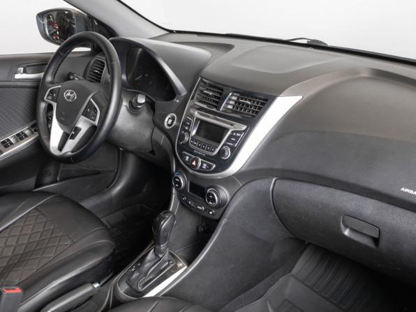 Hyundai Solaris I Рестайлинг с пробегом 2015 года, цена 1 065 000 рублей, 152000 км, седан, Автокод Объявления