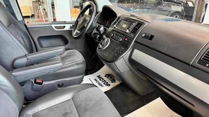 Volkswagen Multivan T5 Рестайлинг с пробегом 2012 года, цена 2 800 000 рублей, 432881 км, минивэн, Автокод Объявления