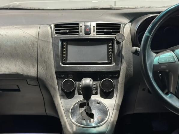 Toyota Mark X ZiO с пробегом 2009 года, цена 805 000 рублей, 312000 км, компактвэн, Автокод Объявления