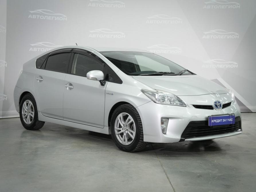 Toyota Prius III Рестайлинг (XW30) Новосибирск  - изображение 4