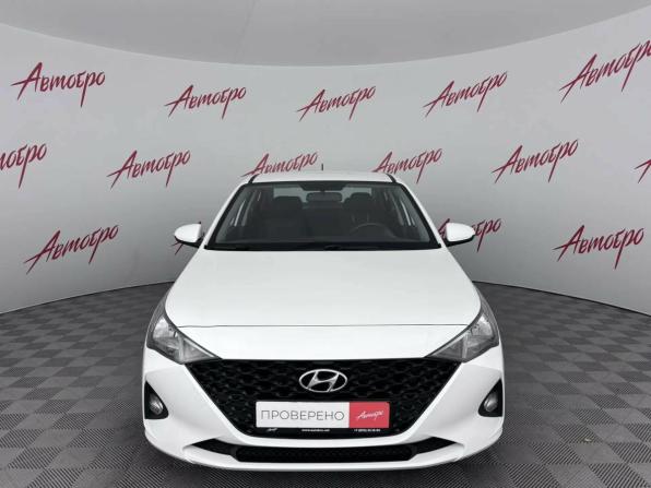 Hyundai Solaris II Рестайлинг с пробегом 2022 года, цена 1 379 000 рублей, 109324 км, седан, Автокод Объявления