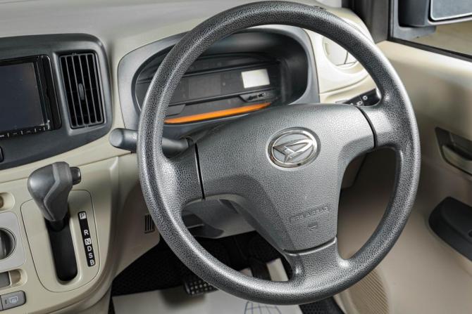 Daihatsu Mira e:S I Рестайлинг с пробегом 2015 года, цена 749 000 рублей, 113000 км, хэтчбек, Автокод Объявления