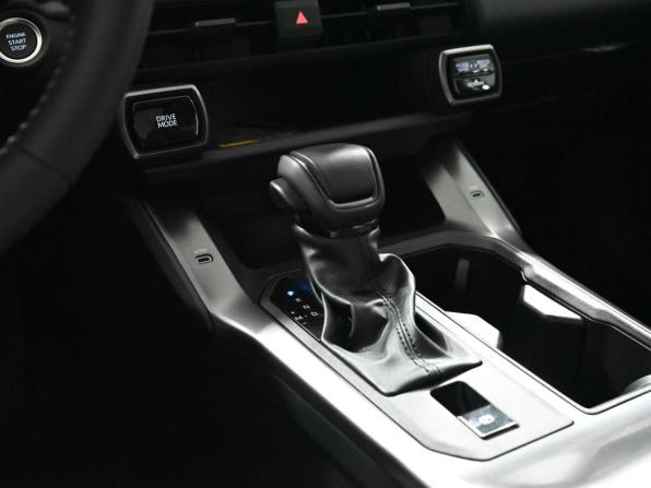 Toyota RAV4 VI (XA60) с пробегом 2026 года, цена 4 650 000 рублей, 37 км, внедорожник, Автокод Объявления