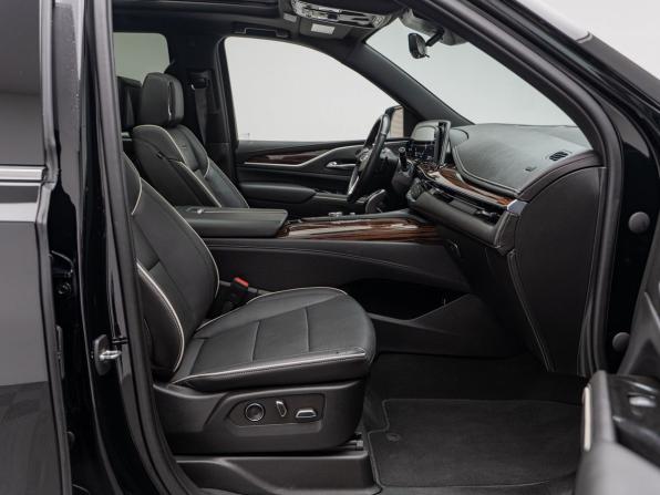 Cadillac Escalade V с пробегом 2021 года, цена 11 700 000 рублей, 34110 км, внедорожник, Автокод Объявления