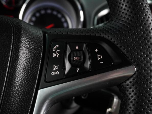 Opel Astra J Рестайлинг с пробегом 2013 года, цена 939 000 рублей, 163207 км, седан, Автокод Объявления