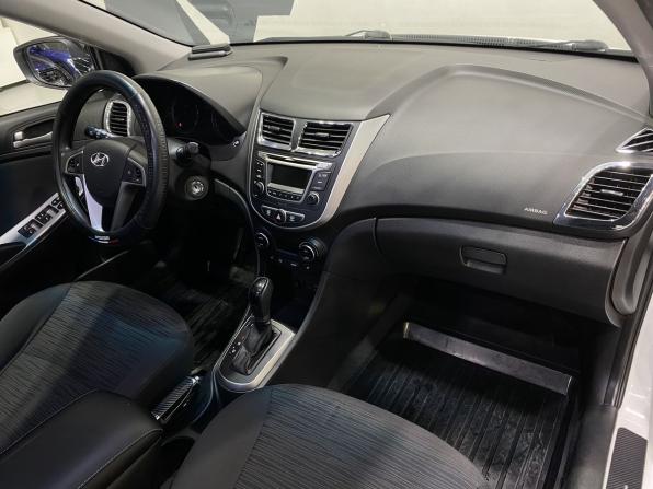 Hyundai Solaris I Рестайлинг с пробегом 2016 года, цена 1 059 900 рублей, 216511 км, седан, Автокод Объявления