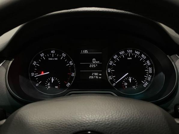 Skoda Octavia III (A7) Рестайлинг с пробегом 2017 года, цена 1 149 000 рублей, 206775 км, лифтбек, Автокод Объявления