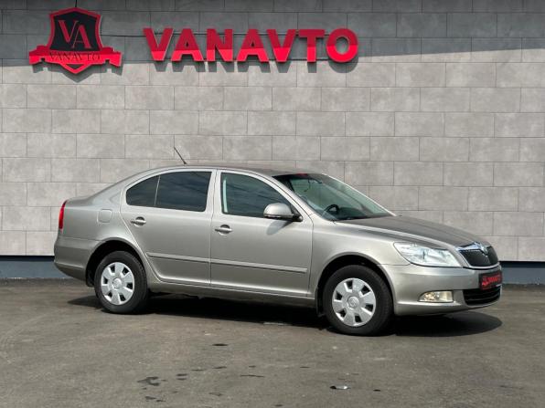 Skoda Octavia II (A5) Рестайлинг с пробегом 2012 года, цена 760 000 рублей, 246450 км, лифтбек, Автокод Объявления