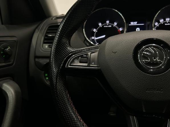 Skoda Yeti I Рестайлинг с пробегом 2017 года, цена 1 199 000 рублей, 96622 км, внедорожник, Автокод Объявления