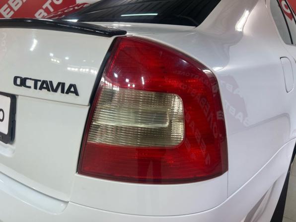 Skoda Octavia II (A5) Рестайлинг с пробегом 2011 года, цена 800 000 рублей, 176500 км, лифтбек, Автокод Объявления