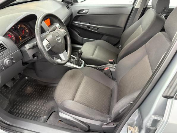 Opel Astra H Рестайлинг с пробегом 2012 года, цена 648 000 рублей, 125485 км, седан, Автокод Объявления