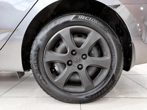 Hyundai Solaris I с пробегом 2013 года, цена 650 000 рублей, 229191 км, седан, Автокод Объявления