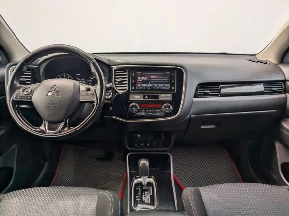 Mitsubishi Outlander III Рестайлинг 3 с пробегом 2018 года, цена 1 985 000 рублей, 111559 км, внедорожник, Автокод Объявления