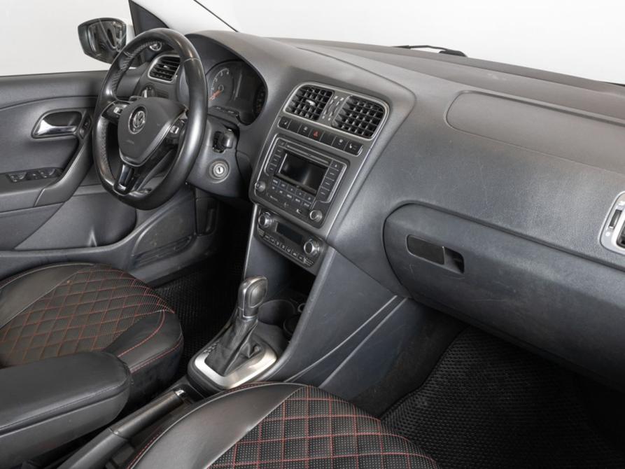 Volkswagen Polo V Рестайлинг Казань  - изображение 7