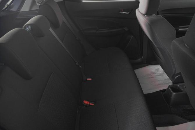 Suzuki Swift V с пробегом 2019 года, цена 1 039 000 рублей, 96000 км, хэтчбек, Автокод Объявления