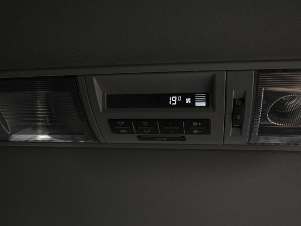 Volkswagen Caravelle T6 с пробегом 2015 года, цена 3 432 000 рублей, 231229 км, минивэн, Автокод Объявления