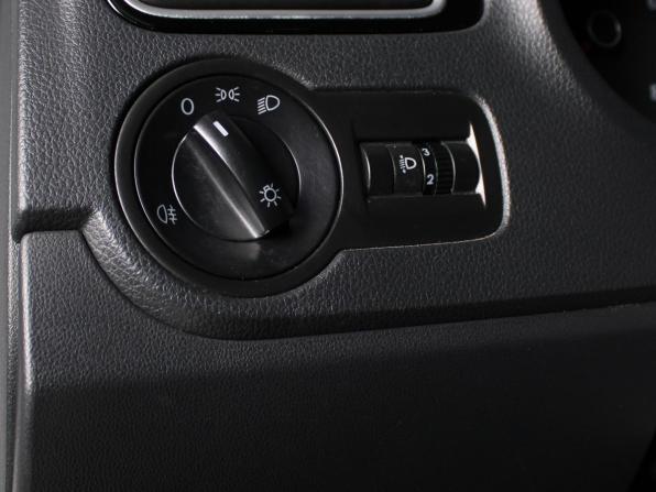 Volkswagen Polo V Рестайлинг с пробегом 2018 года, цена 1 170 000 рублей, 218000 км, седан, Автокод Объявления