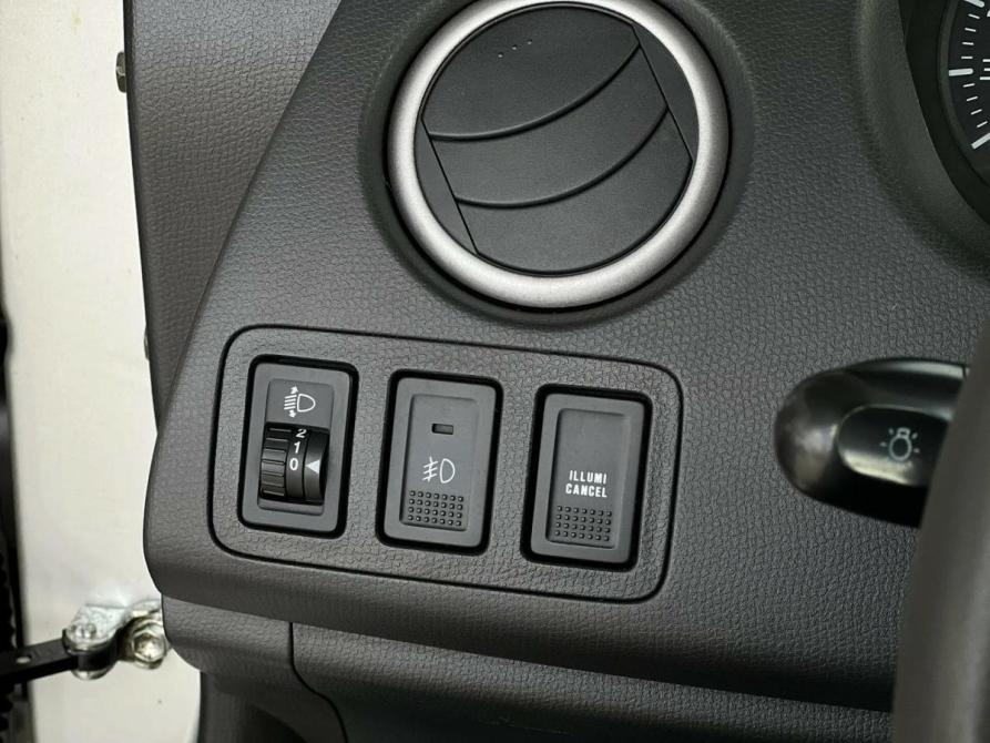 Suzuki Swift III Екатеринбург  - изображение 24