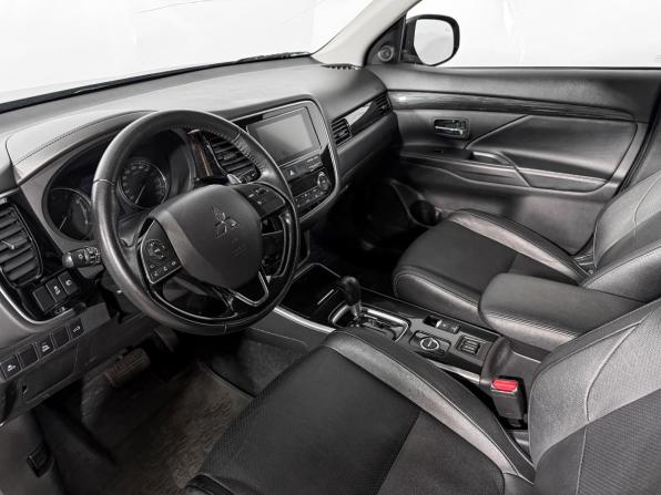 Mitsubishi Outlander III Рестайлинг 3 с пробегом 2018 года, цена 1 990 000 рублей, 133398 км, внедорожник, Автокод Объявления