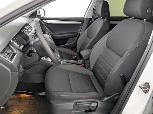 Skoda Octavia III (A7) Рестайлинг с пробегом 2019 года, цена 1 725 000 рублей, 107653 км, лифтбек, Автокод Объявления