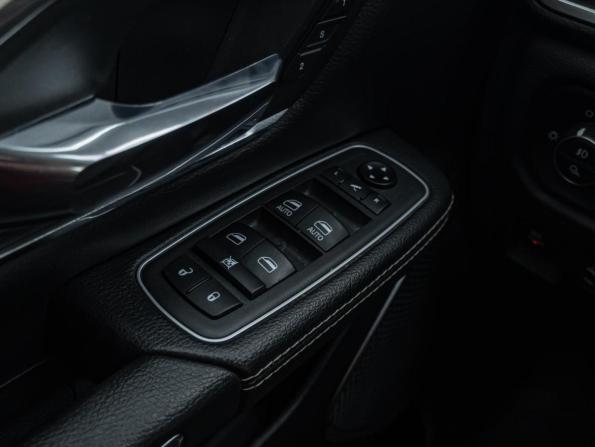 Ram 1500 V с пробегом 2021 года, цена 5 400 000 рублей, 105868 км, offers.body_type.unknown, Автокод Объявления