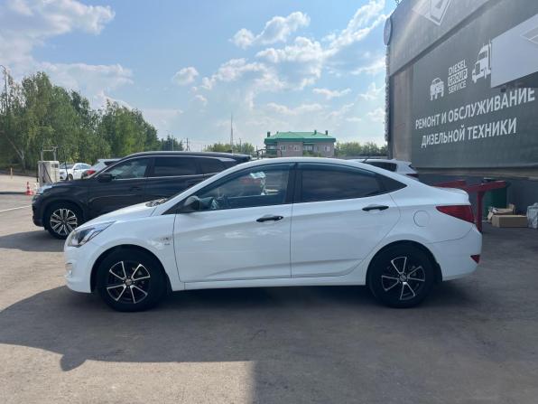Hyundai Solaris I Рестайлинг с пробегом 2015 года, цена 950 000 рублей, 144876 км, седан, Автокод Объявления