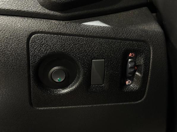 Lada (ВАЗ) XRAY I с пробегом 2018 года, цена 950 000 рублей, 101279 км, хэтчбек, Автокод Объявления