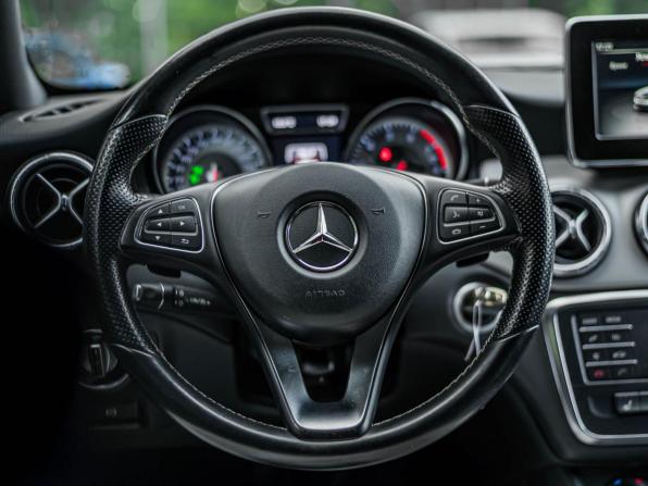 Mercedes-Benz CLA I (C117 X117) с пробегом 2015 года, цена 1 530 000 рублей, 143104 км, седан, Автокод Объявления
