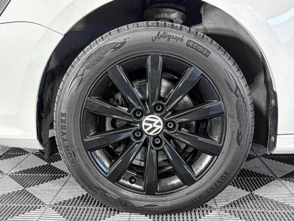 Volkswagen Jetta VI Рестайлинг с пробегом 2016 года, цена 996 000 рублей, 175367 км, седан, Автокод Объявления