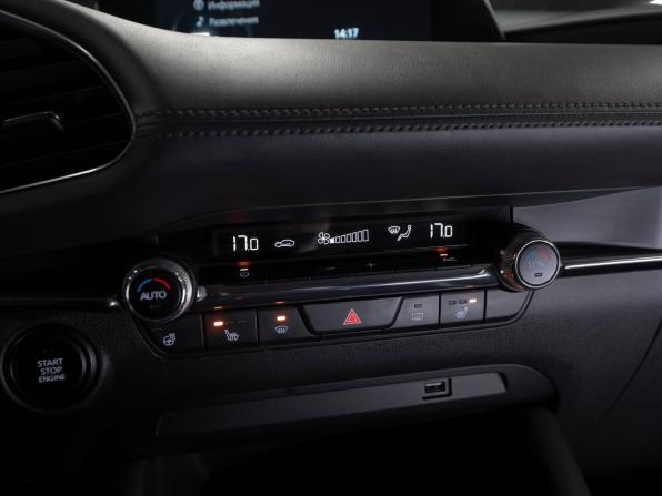 Mazda 3 IV (BP) с пробегом 2019 года, цена 2 030 000 рублей, 163602 км, хэтчбек, Автокод Объявления