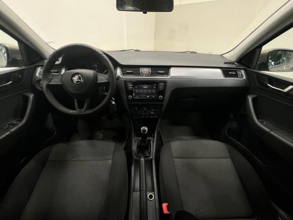Skoda Rapid I Рестайлинг с пробегом 2018 года, цена 859 000 рублей, 210378 км, лифтбек, Автокод Объявления