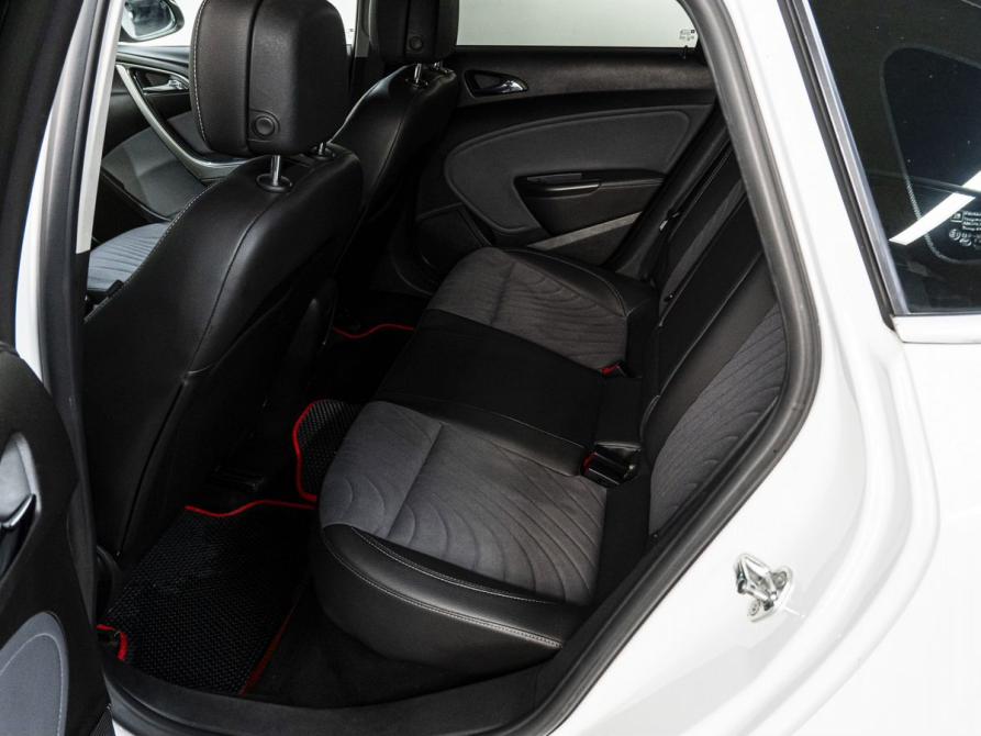 Opel Astra J Рестайлинг Тюмень  - изображение 14