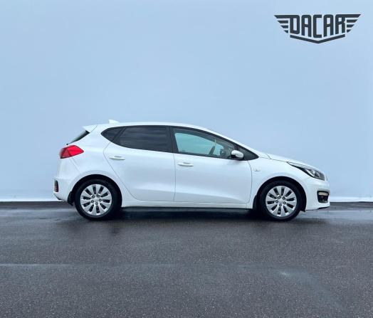 Kia Ceed II Рестайлинг с пробегом 2018 года, цена 1 290 000 рублей, 105000 км, хэтчбек, Автокод Объявления