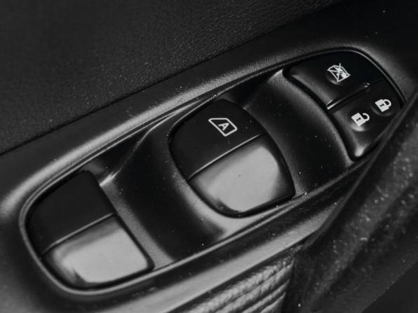 Nissan Qashqai II с пробегом 2014 года, цена 1 520 000 рублей, 176288 км, внедорожник, Автокод Объявления