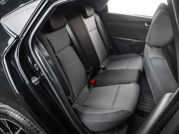Hyundai Solaris II с пробегом 2018 года, цена 1 299 000 рублей, 159127 км, седан, Автокод Объявления