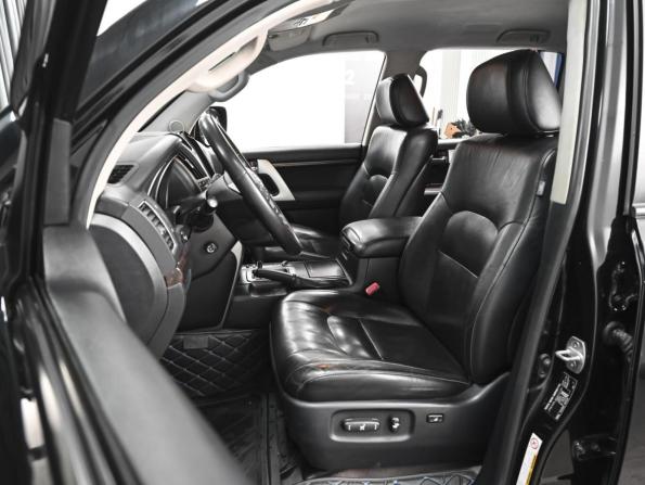 Toyota Land Cruiser 200 Series Рестайлинг 1 с пробегом 2013 года, цена 3 090 000 рублей, 296463 км, внедорожник, Автокод Объявления