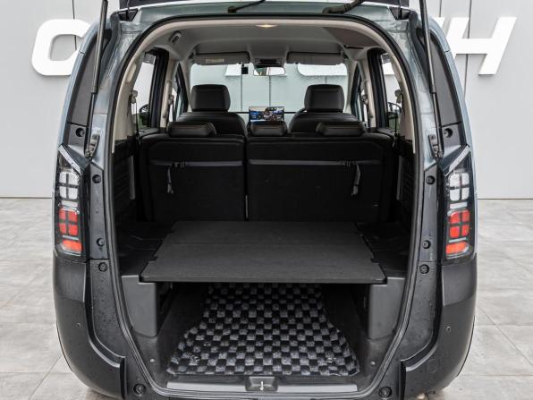 Honda Freed III с пробегом 2024 года, цена 2 769 000 рублей, 10695 км, компактвэн, Автокод Объявления