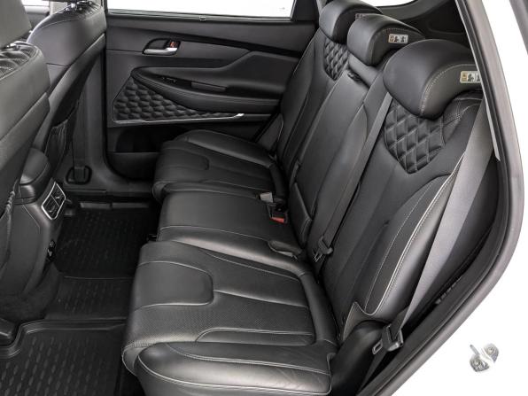 Hyundai Santa Fe IV Рестайлинг с пробегом 2022 года, цена 4 350 000 рублей, 51943 км, внедорожник, Автокод Объявления
