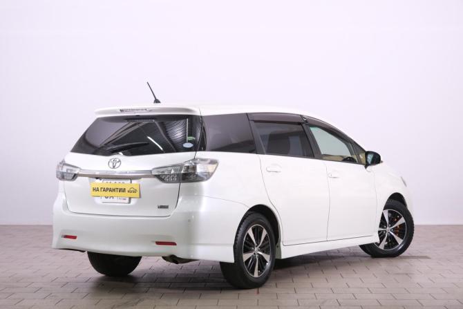 Toyota Wish II Рестайлинг с пробегом 2012 года, цена 1 529 000 рублей, 164000 км, минивэн, Автокод Объявления