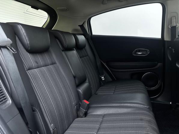 Honda Vezel I с пробегом 2014 года, цена 1 305 000 рублей, 161550 км, внедорожник, Автокод Объявления