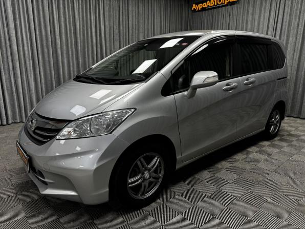 Honda Freed I Рестайлинг с пробегом 2013 года, цена 1 200 000 рублей, 114787 км, компактвэн, Автокод Объявления