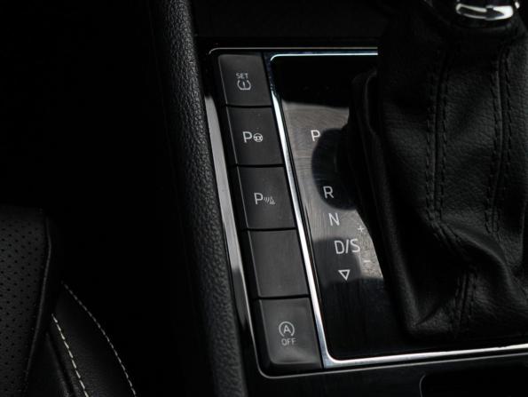 Skoda Superb III Рестайлинг с пробегом 2020 года, цена 2 699 000 рублей, 53940 км, лифтбек, Автокод Объявления