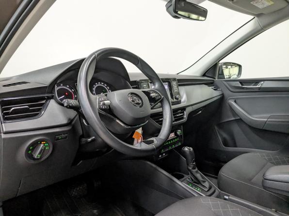 Skoda Rapid II с пробегом 2022 года, цена 1 570 000 рублей, 113621 км, лифтбек, Автокод Объявления